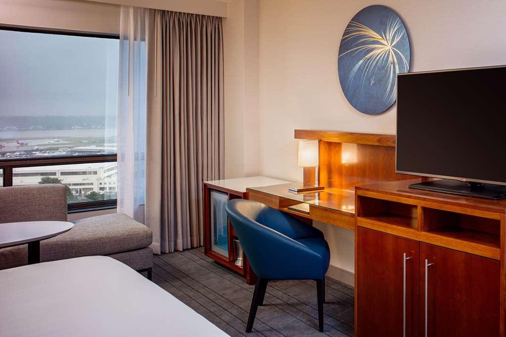 Hyatt Regency Crystal City At Reagan National Airport Arlington Zimmer foto
